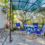 Charmantes Studio-apartment Mit Liegestuehlen Im Mediterranem Garten נובי ווינודולסקי